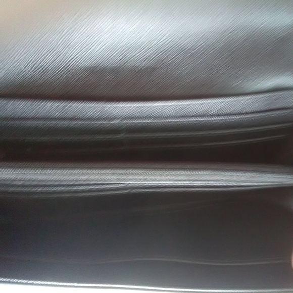 Michael Kors black wallet - Picture 2 of 5